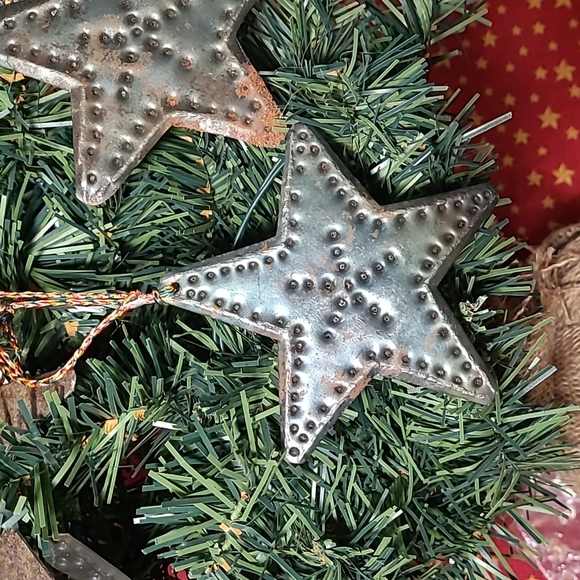 Folk Art Style Metal Punched Stars Christmas Ornaments - Picture 2 of 12